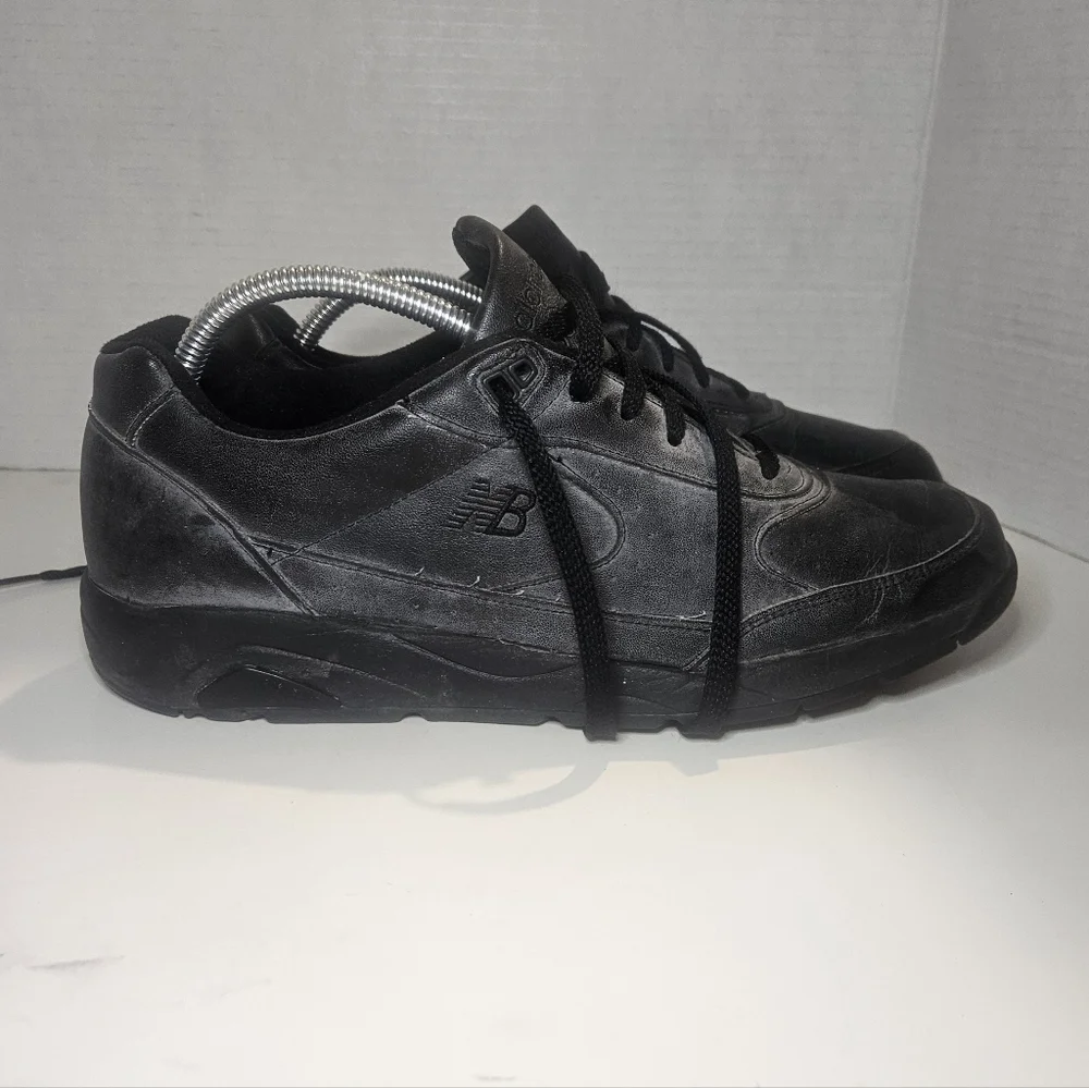 Mens New Balance 800 Black Leather Athletic Sneakers MK800BK Size 11B